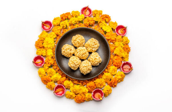 Sesame Ladoo ( safeed til ke ladoo)