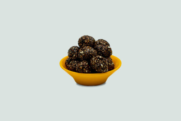 Black Sesame Ladoo( KALE TIL KE LADOO )