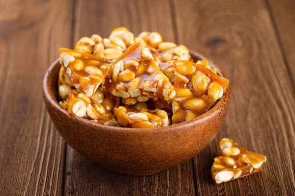 Peanut Jaggery Cake ( chikki/ Gajak)